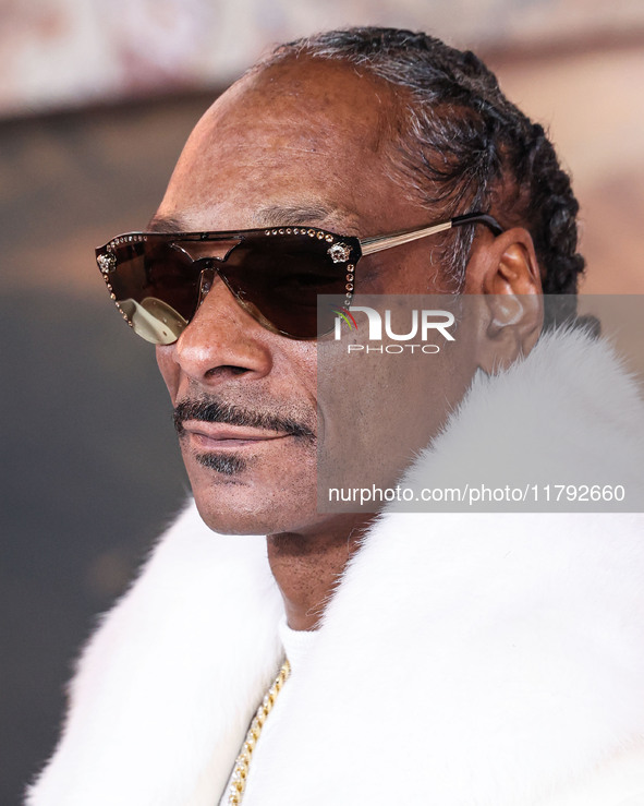 Snoop Dogg (Calvin Broadus Jr.) arrives at the Los Angeles Premiere Of Paramount Pictures' 'Gladiator II' held at the TCL Chinese Theatre IM...