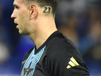 Emiliano Martinez of Argentina warms up before the match between Argentina and Peru at Alberto J. Armando - La Bombonera Stadium, on Novembe...