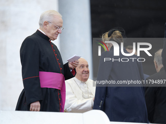 Pope Francis greets the First Lady of Ukraine, Olena Zelenska, during his weekly general audience in St. Peter's Square at The Vatican, on N...