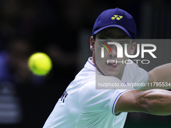 MALAGA, SPAIN - NOVEMBER 20: Daniel Altmaier of Team Germany in his singles match against Gabriel Diallo of Team Canada during the Quarter-F...