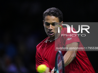 MALAGA, SPAIN - NOVEMBER 20: Gabriel Diallo of Team Canada in his singles match against Daniel Altmaier of Team Germany during the Quarter-F...