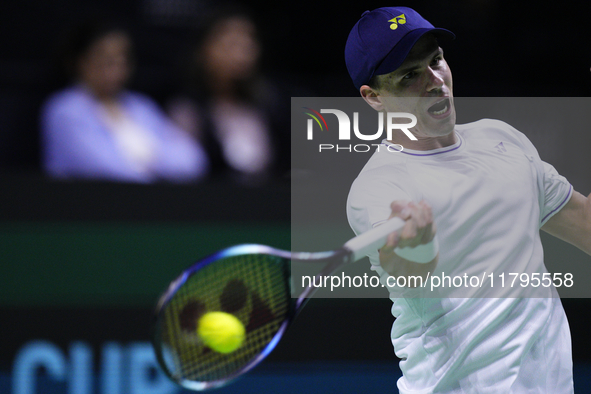 MALAGA, SPAIN - NOVEMBER 20: Daniel Altmaier of Team Germany in his singles match against Gabriel Diallo of Team Canada during the Quarter-F...