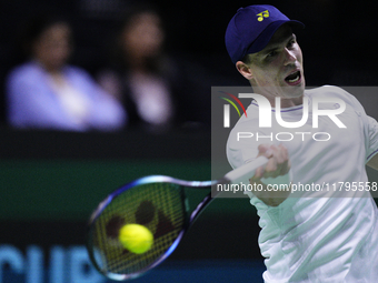 MALAGA, SPAIN - NOVEMBER 20: Daniel Altmaier of Team Germany in his singles match against Gabriel Diallo of Team Canada during the Quarter-F...