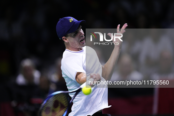 MALAGA, SPAIN - NOVEMBER 20: Daniel Altmaier of Team Germany in his singles match against Gabriel Diallo of Team Canada during the Quarter-F...