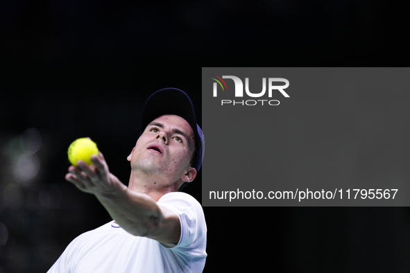 MALAGA, SPAIN - NOVEMBER 20: Daniel Altmaier of Team Germany in his singles match against Gabriel Diallo of Team Canada during the Quarter-F...