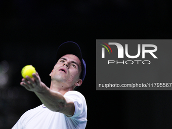 MALAGA, SPAIN - NOVEMBER 20: Daniel Altmaier of Team Germany in his singles match against Gabriel Diallo of Team Canada during the Quarter-F...