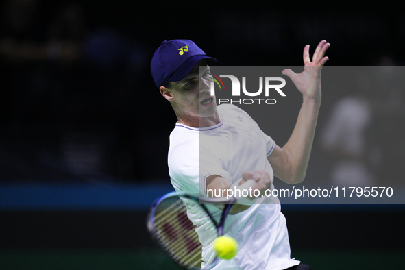 MALAGA, SPAIN - NOVEMBER 20: Daniel Altmaier of Team Germany in his singles match against Gabriel Diallo of Team Canada during the Quarter-F...