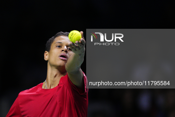 MALAGA, SPAIN - NOVEMBER 20: Gabriel Diallo of Team Canada in his singles match against Daniel Altmaier of Team Germany during the Quarter-F...