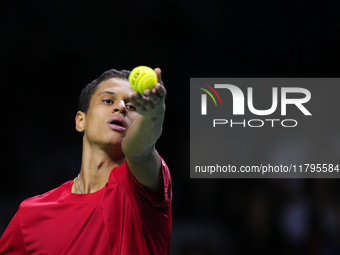 MALAGA, SPAIN - NOVEMBER 20: Gabriel Diallo of Team Canada in his singles match against Daniel Altmaier of Team Germany during the Quarter-F...