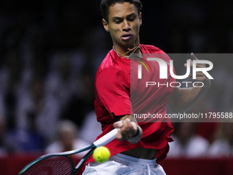 MALAGA, SPAIN - NOVEMBER 20: Gabriel Diallo of Team Canada in his singles match against Daniel Altmaier of Team Germany during the Quarter-F...