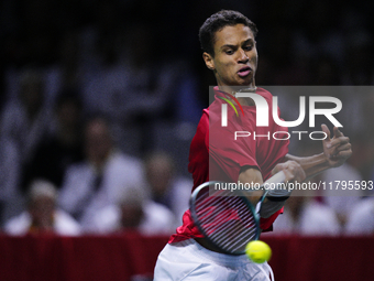 MALAGA, SPAIN - NOVEMBER 20: Gabriel Diallo of Team Canada in his singles match against Daniel Altmaier of Team Germany during the Quarter-F...