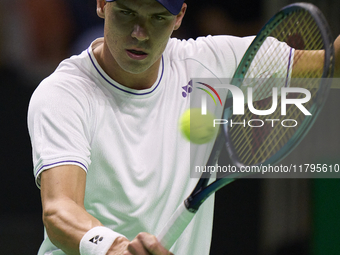 MALAGA, SPAIN - NOVEMBER 20: Daniel Altmaier of Team Germany in his singles match against Gabriel Diallo of Team Canada during the Quarter-F...