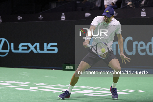 MALAGA, SPAIN - NOVEMBER 20: Daniel Altmaier of Team Germany in his singles match against Gabriel Diallo of Team Canada during the Quarter-F...