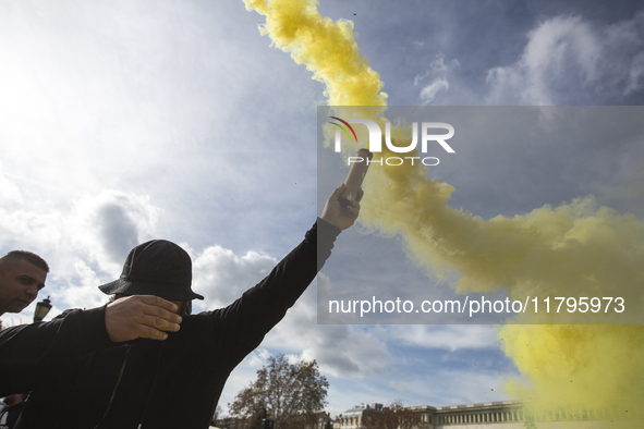 Taxi drivers protest in Sofia, Bulgaria, on November 20, 2024, against the rising costs of mandatory ''Civil Liability'' insurance. They sta...