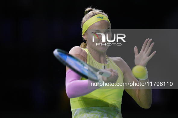 MALAGA, SPAIN - NOVEMBER 19: Rebecca Sramkova of Team Slovakia in her singles match against Jasmine Paolini of Team Italy during the final t...