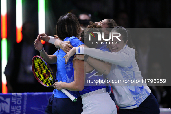 MALAGA, SPAIN - NOVEMBER 20: Jasmine Paolini and her teammates of Italy celebrate the victory after winners the Billie Jean King Cup Finals...