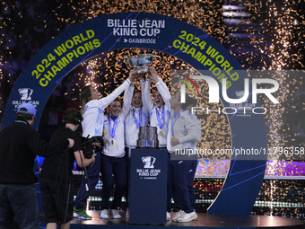 MALAGA, SPAIN - NOVEMBER 20: Jasmine Paolini and her teammates of Italy celebrate the victory after winners the Billie Jean King Cup Finals...