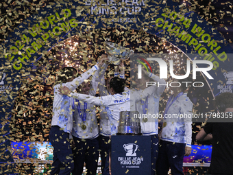 MALAGA, SPAIN - NOVEMBER 20: Jasmine Paolini and her teammates of Italy celebrate the victory after winners the Billie Jean King Cup Finals...