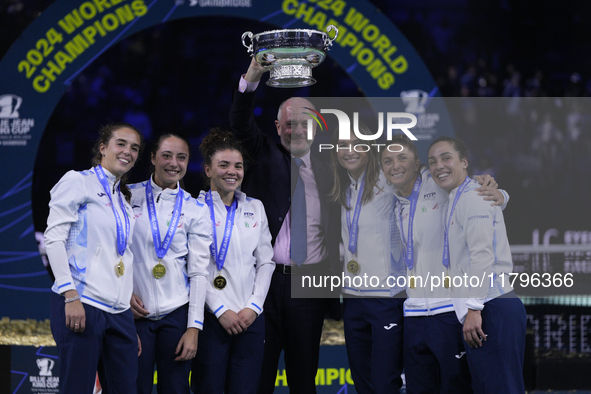 MALAGA, SPAIN - NOVEMBER 20: Jasmine Paolini and her teammates of Italy celebrate the victory after winners the Billie Jean King Cup Finals...