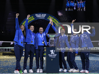 MALAGA, SPAIN - NOVEMBER 20: Jasmine Paolini of Italy and her teammates celebrates the victory after winners the Billie Jean King Cup Finals...