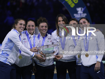 MALAGA, SPAIN - NOVEMBER 20: Jasmine Paolini of Italy and her teammates celebrates the victory after winners the Billie Jean King Cup Finals...