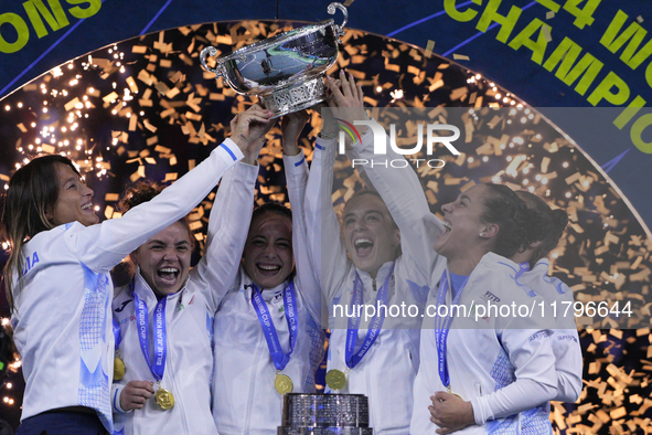 MALAGA, SPAIN - NOVEMBER 20: Jasmine Paolini of Italy and her teammates celebrates the victory after winners the Billie Jean King Cup Finals...