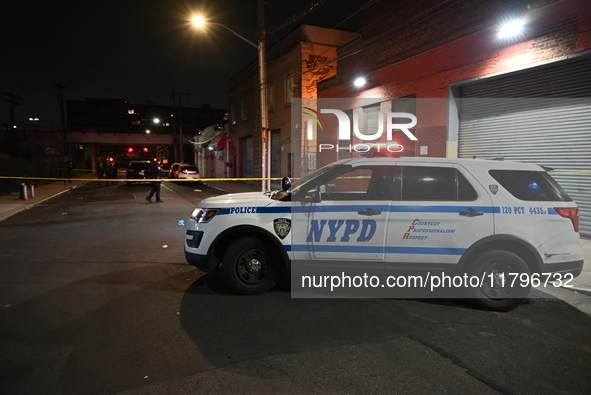 A 32-year-old man was fatally stabbed in the chest on Bay Street and Wave Street in the Tompkinsville section of Staten Island, New York, on...