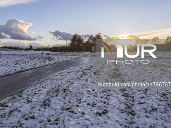 First winter weather of the season with snow hit the Netherlands as spotted before the sunset. Low temperatures with wet snow conditions occ...