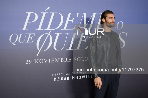 At a photocall for ''Pideme lo que Quieras'' in Madrid, Spain, on November 21, 2024, Mario Ermito poses. 