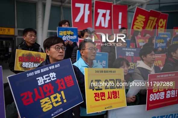 The Korean Railway Workers' Union, affiliated with the Public Transport Workers' Union under the Korean Confederation of Trade Unions, holds...