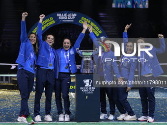 MALAGA, SPAIN - NOVEMBER 20: (L-R) Tathiana Garbin, Lucia Bronzetti,  Elisabetta Cocciaretto, Jasmine Paolini, Martina Trevisan, Sara Errani...