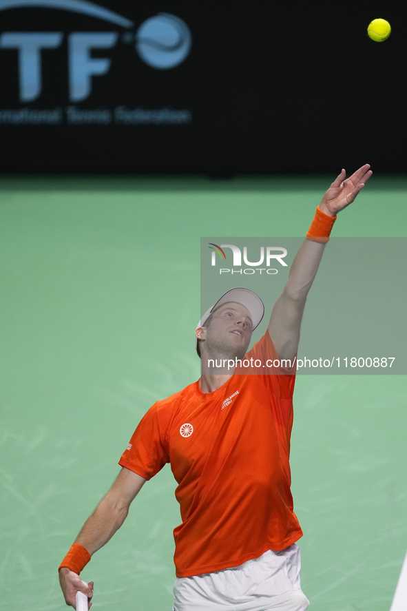 MALAGA, SPAIN - NOVEMBER 22: Botic van de Zandschulp of Team Netherlands during his singles match against Daniel Altamaier of Team Germany d...