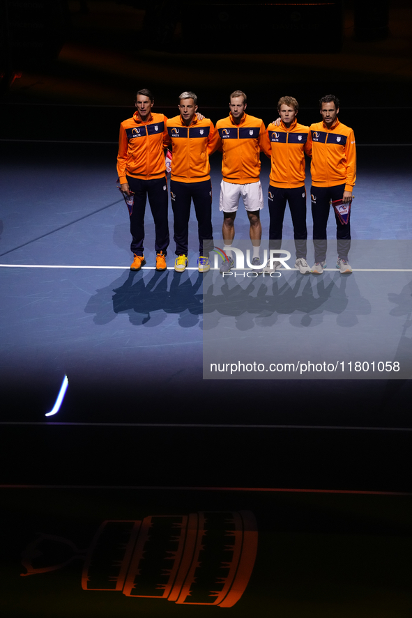 MALAGA, SPAIN - NOVEMBER 22: Team Netherlands pose prior the Semi-Final tie between Germany and Netherlands during the Davis Cup Final at Pa...