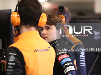 Oscar Piastri speaks to his team during the third Free Practice session of the Formula 1 Heineken Silver Las Vegas Grand Prix in Las Vegas,...