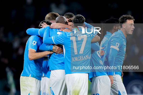 Romelu Lukaku of SSC Napoli celebrates after scoring first goal during the serie Serie A Enilive match between SSC Napoli and AS Roma at Sta...