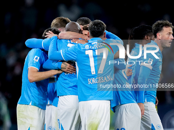 Romelu Lukaku of SSC Napoli celebrates after scoring first goal during the serie Serie A Enilive match between SSC Napoli and AS Roma at Sta...