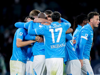 Romelu Lukaku of SSC Napoli celebrates after scoring first goal during the serie Serie A Enilive match between SSC Napoli and AS Roma at Sta...