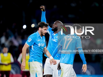 Romelu Lukaku of SSC Napoli celebrates after scoring first goal during the serie Serie A Enilive match between SSC Napoli and AS Roma at Sta...