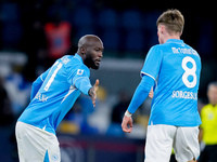 Romelu Lukaku of SSC Napoli celebrates after scoring first goal during the serie Serie A Enilive match between SSC Napoli and AS Roma at Sta...