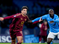 Mats Hummels of AS Roma and Romelu Lukaku of SSC Napoli during the serie Serie A Enilive match between SSC Napoli and AS Roma at Stadio Dieg...