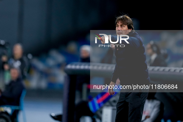 Antonio Conte Head Coach of SSC Napoli gestures during the serie Serie A Enilive match between SSC Napoli and AS Roma at Stadio Diego Armand...