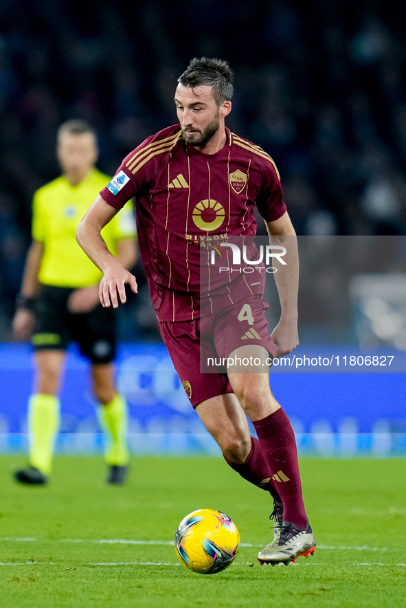 Bryan Cristante of AS Roma during the serie Serie A Enilive match between SSC Napoli and AS Roma at Stadio Diego Armando Maradona on Novembe...