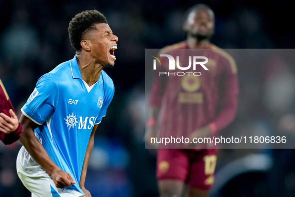 David Neres of SSC Napoli looks dejected during the serie Serie A Enilive match between SSC Napoli and AS Roma at Stadio Diego Armando Marad...