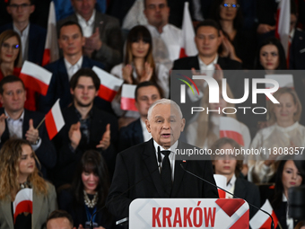 KRAKOW, POLAND - NOVEMBER 24:
Jaroslaw Kaczynski, leader of the opposition Law and Justice party, addresses the crowd during the nomination...