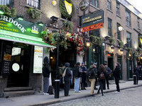 General view of the street of Temple Bar in Dublin, Ireland, on November 2024 (