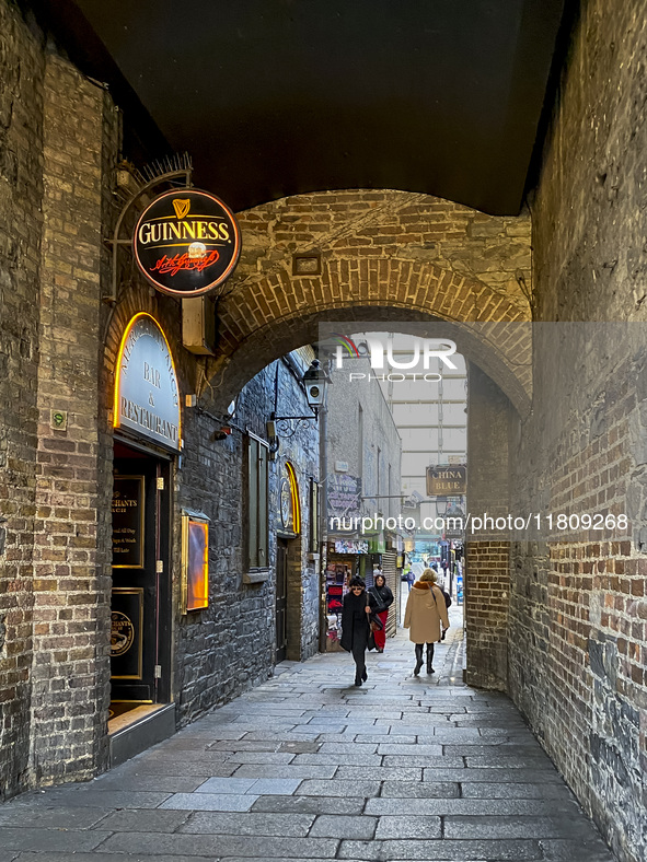 General view of Merchant's Arch in Temple Bar, Dublin, Ireland, on November 2024 