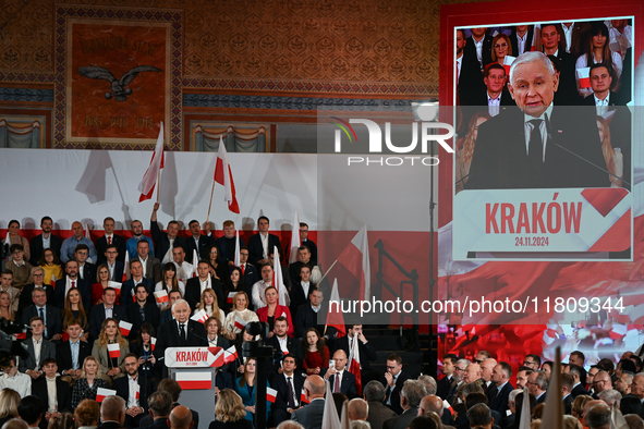 KRAKOW, POLAND - NOVEMBER 24:
Jaroslaw Kaczynski (Center left), leader of the opposition Law and Justice party, addresses the crowd during t...