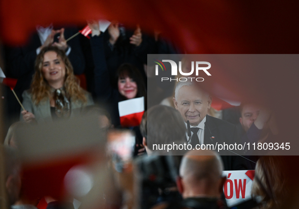 KRAKOW, POLAND - NOVEMBER 24:
Jaroslaw Kaczynski (Center), leader of the opposition Law and Justice party, addresses the crowd during the no...