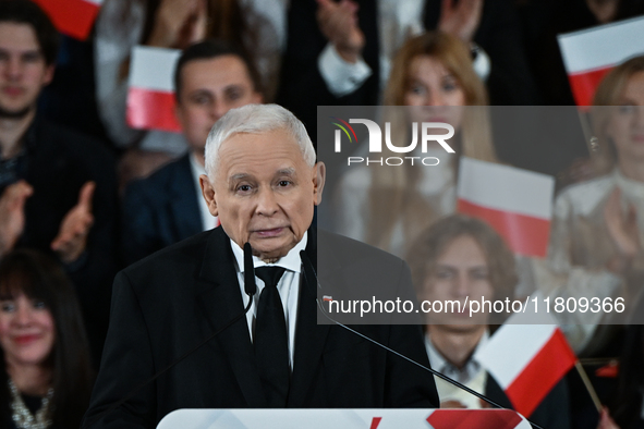 KRAKOW, POLAND - NOVEMBER 24:
Jaroslaw Kaczynski (Center), leader of the opposition Law and Justice party, addresses the crowd during the no...