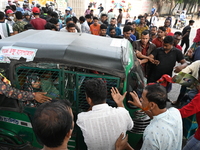 Battery-run Rickshaw Drivers Blocked A Key Road Intersection Demanding That The High Court Order To Stop Battery-run Rickshaw From Playing T...